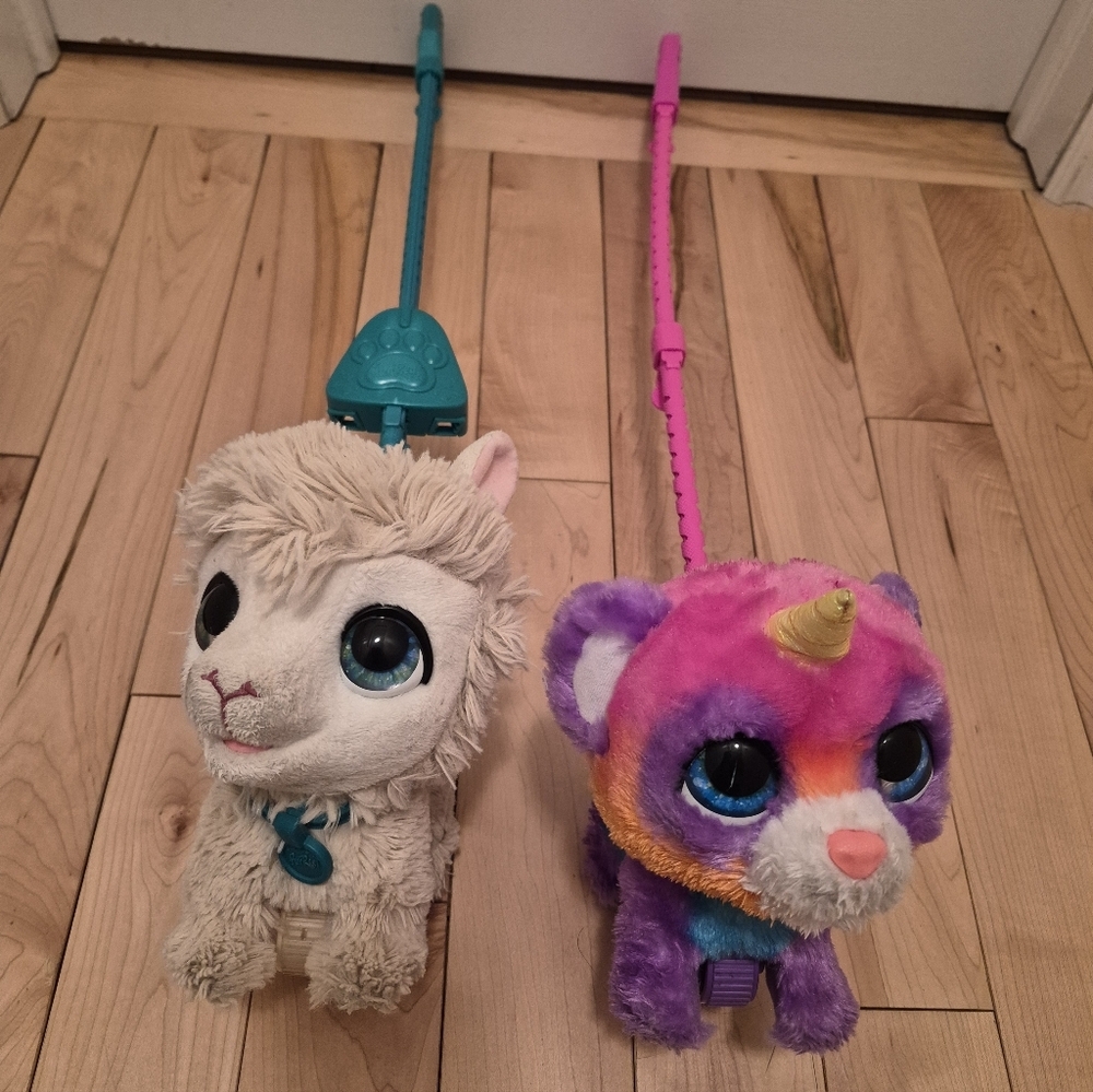 2 FurReal Walkalots